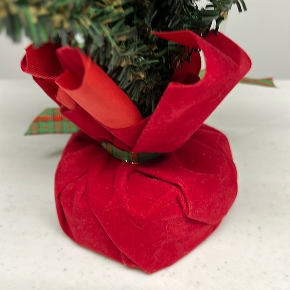 Ashland 16” Accent Tree Christmas , Holiday Tree - Picture 7 of 10